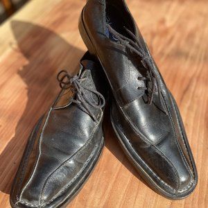 Men's black dress shoes